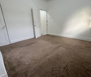 3 Bed Terraced House, Spencer Road, LU3 - Photo 3