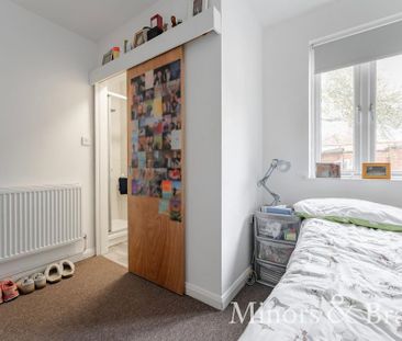 6 bedroom detached bungalow to rent - Photo 5