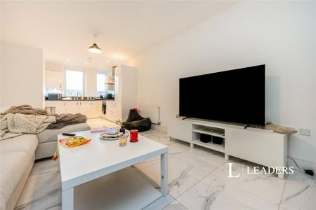 1 bedroom flat to rent - Photo 2
