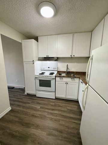 2820 Carling Avenue, Britannia, Ottawa, ON - Photo 4