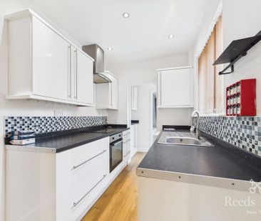 3 bedroom terraced house to rent - Photo 5