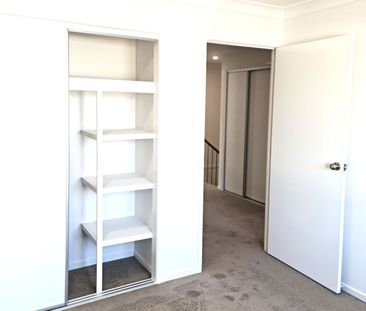 AVAILABLE 06/03/26- 3 BED 2 BATH TOWNHOUSE WITH MULTI PURPOSE ROOM ... - Photo 6