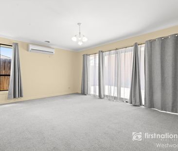 Set in a quiet cozy court!! - Photo 3