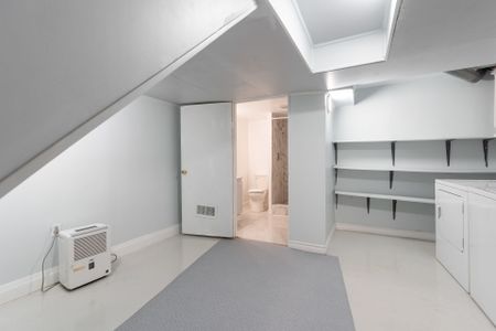 For Lease - (Lower) 1040 Victoria Park Avenue, Toronto, Ontario - Photo 3