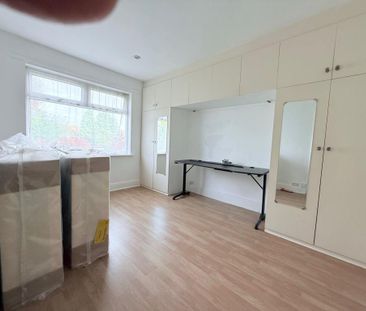 1 bedroom in a house share to rent - Photo 5