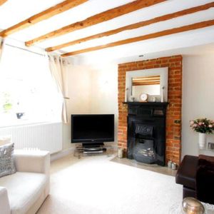 2 bedroom terraced house to rent - Photo 2