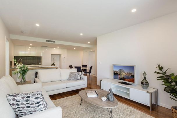 DON'T MISS OUT ON THIS BEAUTIFUL UNIT!! - Photo 1