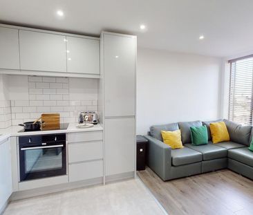 1 bedroom in a house share to rent - Photo 3