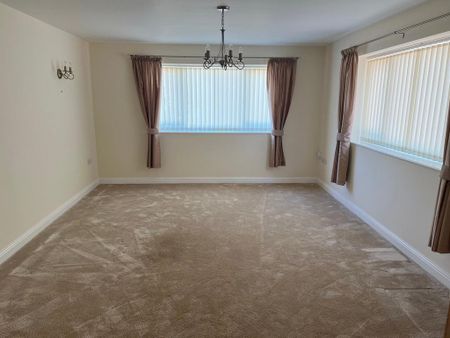 3 bedroom detached bungalow to rent - Photo 3