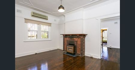 Charming Two-Bedroom Semi in Prime Location - Photo 3