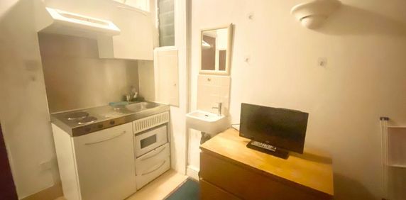 1 bedroom in a house share to rent - Photo 2