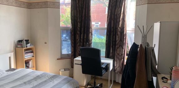 Room in a Shared House, Ravenshurst Ave, NW4 - Photo 2