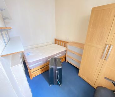 7 Bed Student Accommodation - Photo 5