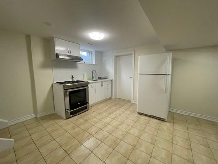 For Lease - 384 Maple Leaf Drive Unit# Bsmt, Toronto, Ontario - Photo 4