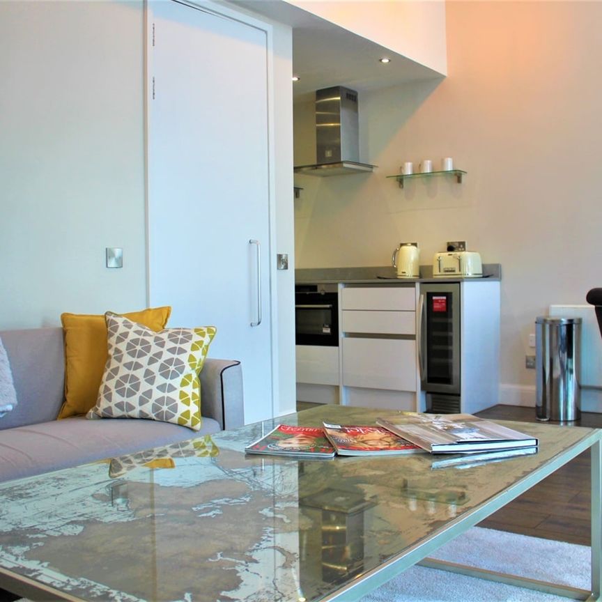 1 Bed Penthouse, Lawrence House, EC1V - Photo 1