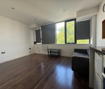 Studio to rent - Photo 4