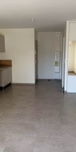 A louer appartement de type 2 centre de Crest - Photo 4