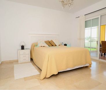 Penthouse for rent in Estepona - Photo 3