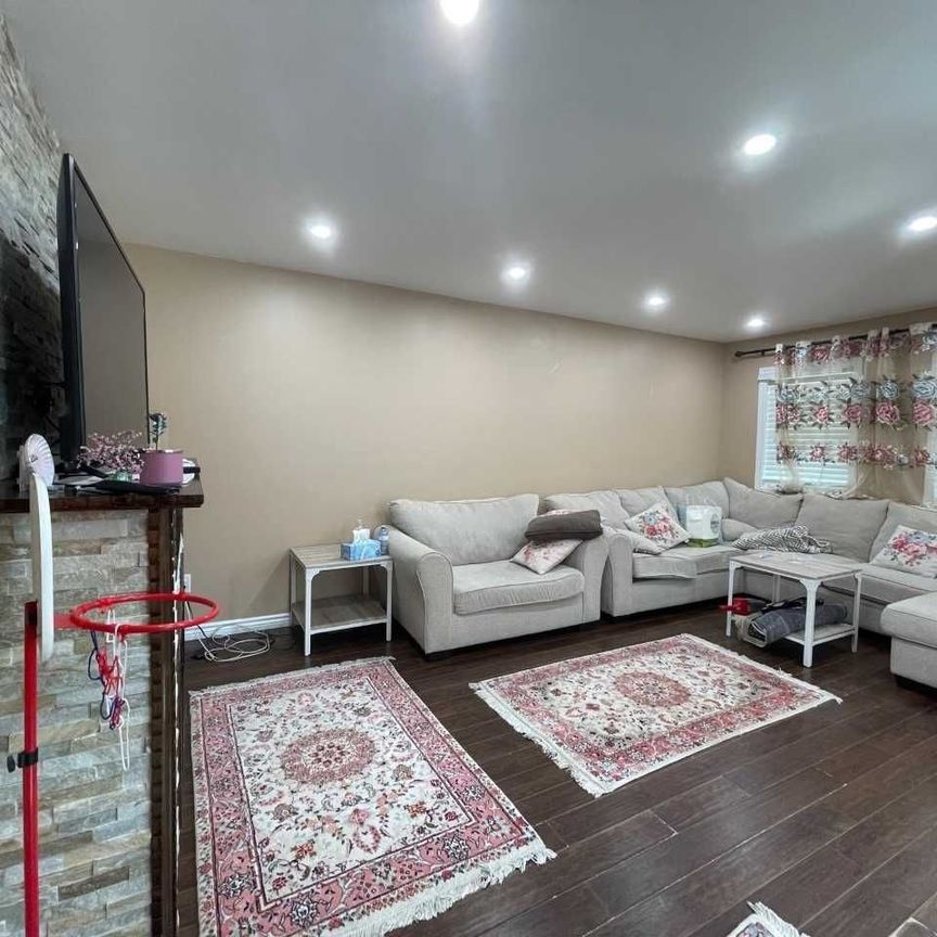 For Lease - 330 Elliott Street Unit# Upper Level, Windsor, Ontario - Photo 1