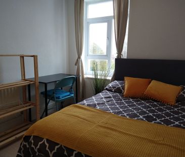 Double Room - Easy access to City - Photo 4