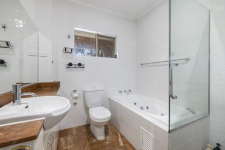 Comfort & Convenience with a dash of Character - Photo 5