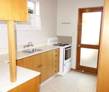 Tidy 2 Bedroom in Sydenham - Photo 4