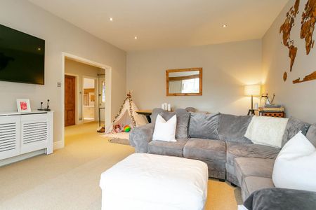 2 bedroom property to rent - Photo 3