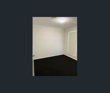 Modern Family Home - Photo 2