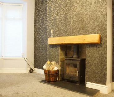 2 bedroom terraced house to rent - Photo 2