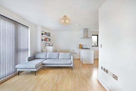 3 bedroom apartment to rent - Photo 4