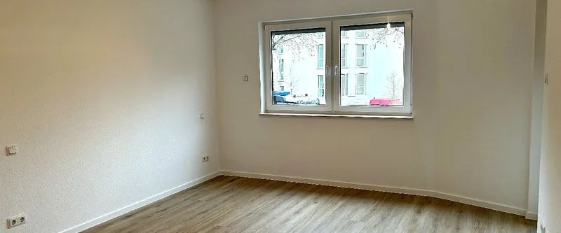 Großzügige 3-Zimmer-Wohnung mit Aufzug und 2 Balkonen in Leverkusen-Schlebusch! - Foto 1
