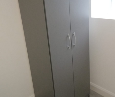 1 bedroom in a house share to rent - Photo 6