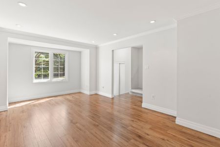 For Lease - 10 Bassett Boulevard Unit# 56, Whitby, Ontario - Photo 4