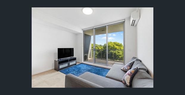 Modern & Spacious Apartment in Prime Blacktown Location - Photo 1