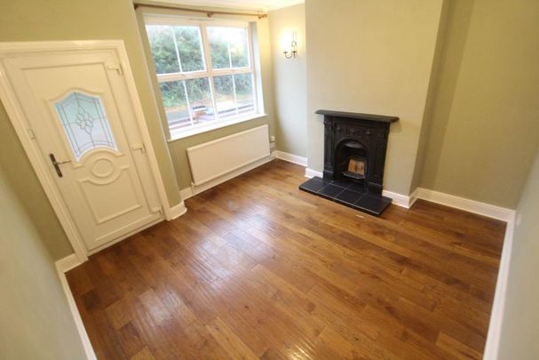 2 bedroom end of terrace house to rent - Photo 1