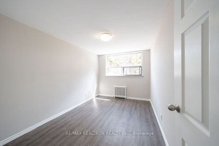 For Lease - 2043 Prospect Street Unit# 36, Burlington, Ontario - Photo 2