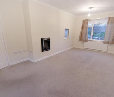 2 Bedroom House - Semi-Detached To Let - Photo 1