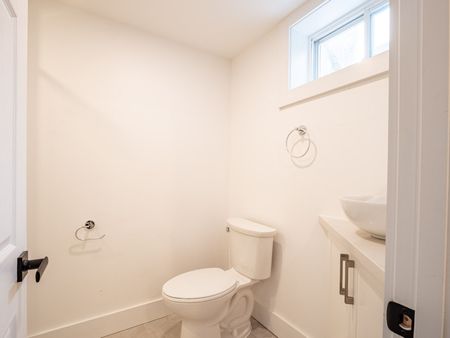 For Lease - 7160 Waters Avenue Unit# LOWER, Niagara Falls, Ontario - Photo 2