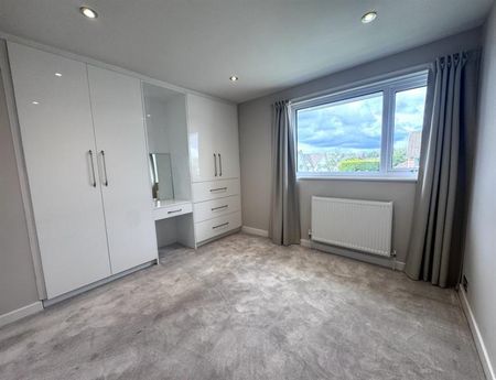 4 Bedroom Detached To Let - Photo 3