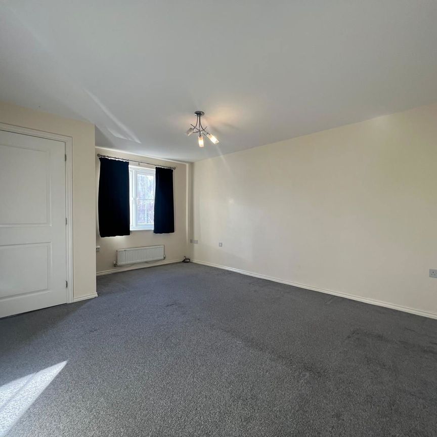 Inchburn Crescent, Penistone, Sheffield, S36 6FE - Photo 1