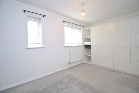 2 bedroom end of terrace house to rent - Photo 4