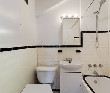Loft / Studio for rent, Montréal (Côte-des-Neiges/Notre-Dame-de-Grâce) - Photo 2