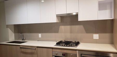 $1,700 / 432ft2 – Conveniently located BRAND NEW Studio suite (R0073) - Photo 3