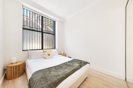 Contemporary Two Bedroom Apartment - Fully Furnished - Photo 2