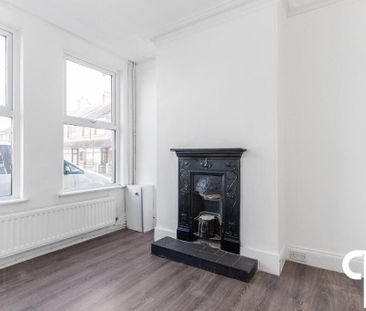 46 Nelson Street, Carrickfergus, BT38 8AR - Photo 2