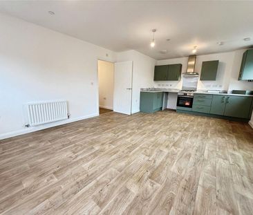 2 bedroom flat to rent - Photo 2