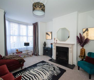 4 bedroom terraced house to rent - Photo 3