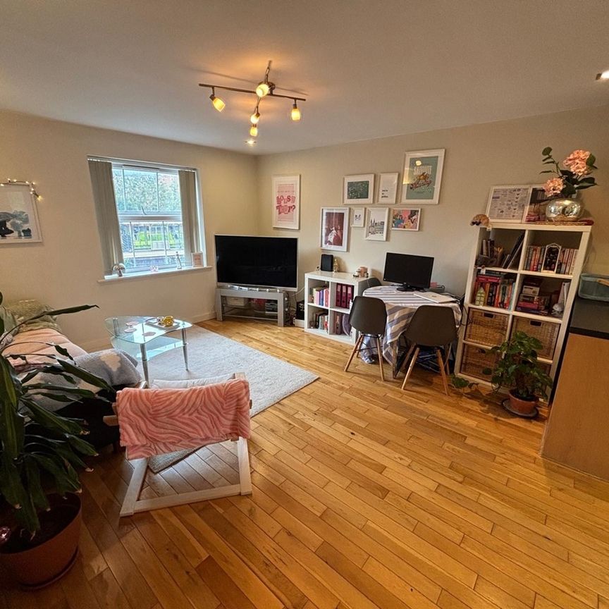 2 Bed Flat, The Junxion, LS5 - Photo 1