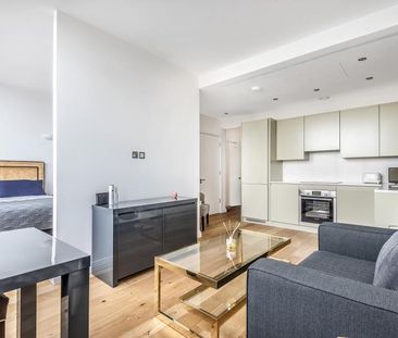 Studio to rent - Photo 6