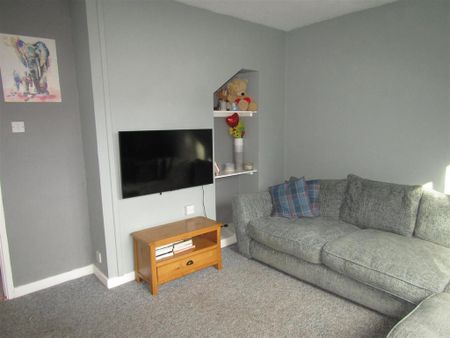 2 bedroom terraced house to rent - Photo 3